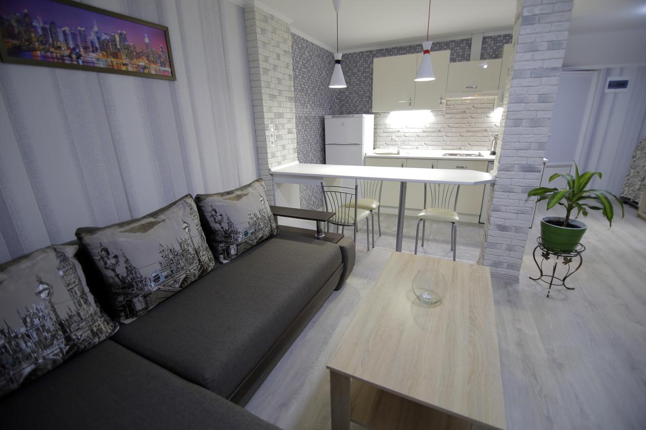 Apartamenti Mayak Apartment โอเดสซา ภายนอก รูปภาพ